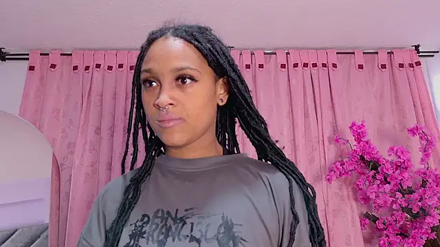 Snapshot of Elith_noa chatting on 02.10.26 Elith noa online show from 02.10.26