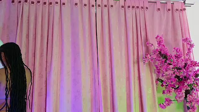 Snapshot of Elith_noa chatting on 02.12.26 Elith noa online show from 02.12.26