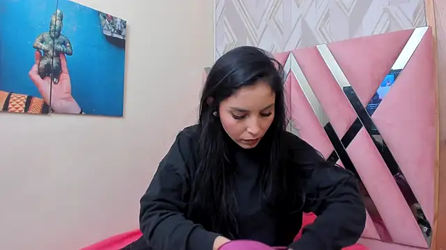  miaquevedo  online show from 01.31.25