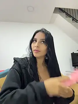  miaquevedo  online show from 04.13.26