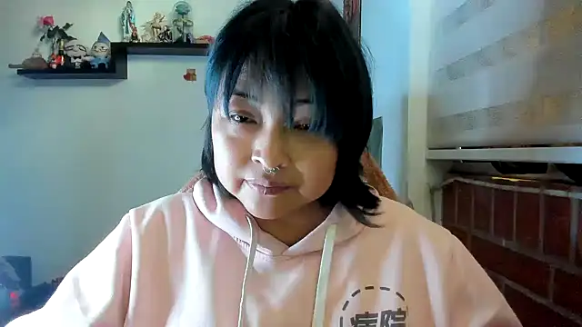 Snapshot of Shaddycute_ chatting on 05.05.26 Shaddycute online show from 05.05.26