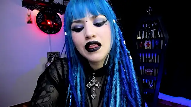 Snapshot of DimmuandDarkness chatting on 12.21.25 DimmuandDarkness online show from 12.21.25