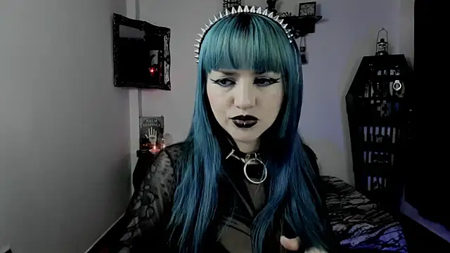 Snapshot of DimmuandDarkness chatting on 02.25.26 DimmuandDarkness online show from 02.25.26