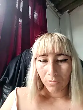 Snapshot of florecita9 chatting on 12.18.24 florecita9 online show from 12.18.24