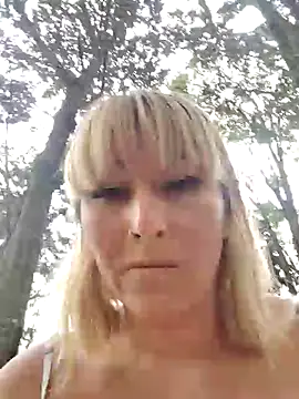 Snapshot of florecita9 chatting on 02.11.25 florecita9 online show from 02.11.25