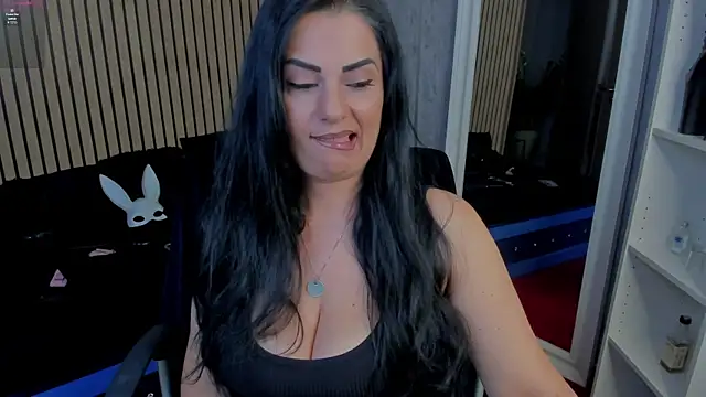 Snapshot of MistressMeghan chatting on 07.13.26 MistressMeghan online show from 07.13.26