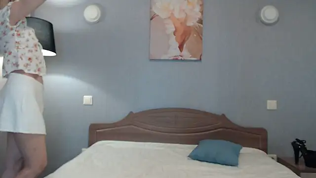 AvelinaLeoni online show from 02.08.25