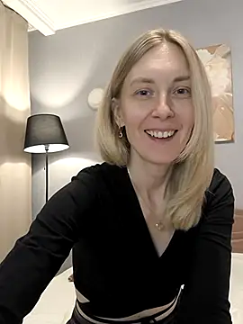 AvelinaLeoni online show from 10.06.25