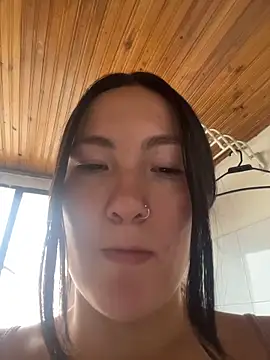 Elle Lee  online show from 11.26.25