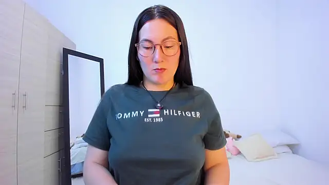 Elle Lee  online show from 11.27.25