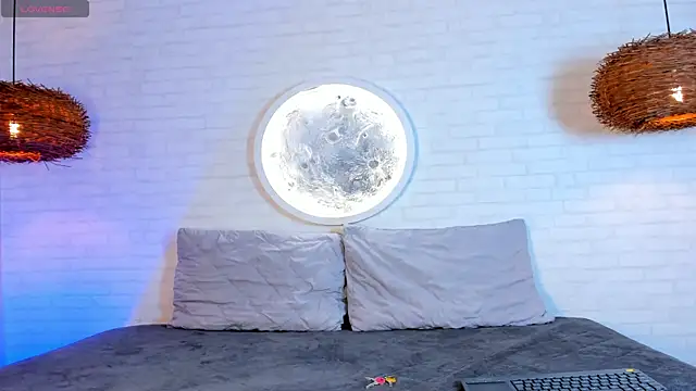 Elise Diamond online show from 09.16.25