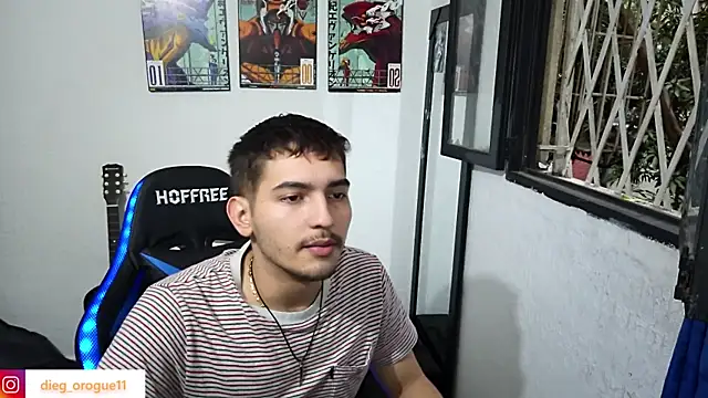 Snapshot of DiegoRogue_ chatting on 02.09.25 DiegoRogue online show from 02.09.25