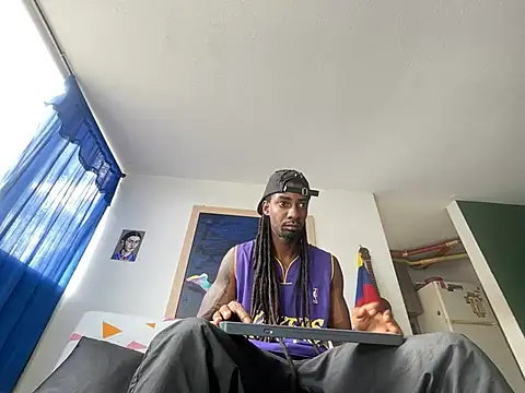 Snapshot of Malkon_Big chatting on 03.19.25 Malkon Big online show from 03.19.25