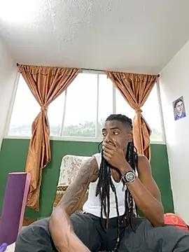 Snapshot of Malkon_Big chatting on 10.24.25 Malkon Big online show from 10.24.25