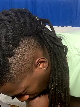 Snapshot of Malkon_Big chatting on 10.28.25 Malkon Big online show from 10.28.25