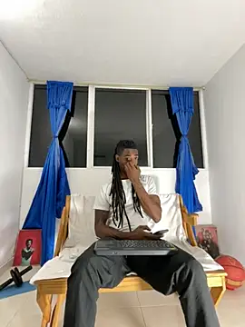 Snapshot of Malkon_Big chatting on 11.05.25 Malkon Big online show from 11.05.25