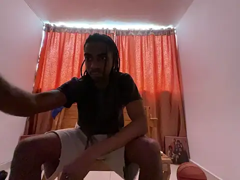 Snapshot of Malkon_Big chatting on 11.23.25 Malkon Big online show from 11.23.25