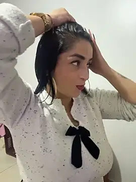 karenlennox1 online show from 03.04.26