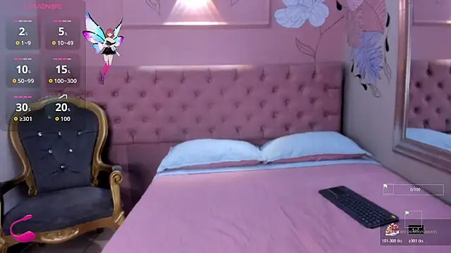 Snapshot of _kiitty chatting on 10.20.25 kiitty online show from 10.20.25