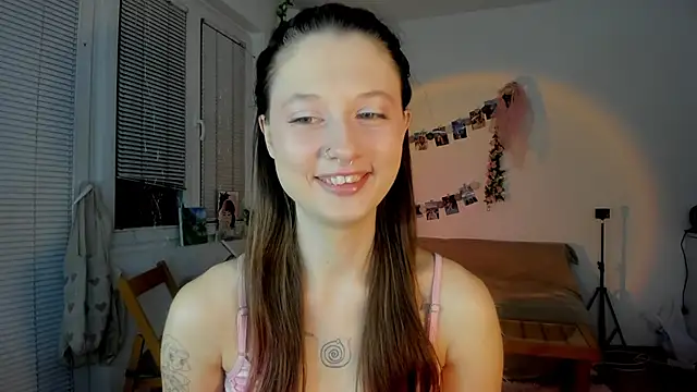 Snapshot of Jenny_darling_love chatting on 02.26.25 Jenny darling love online show from 02.26.25