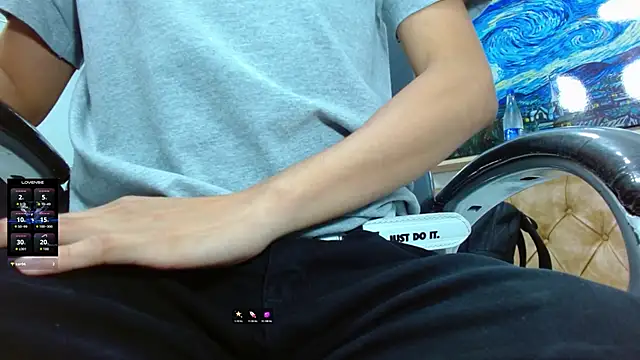 SkinnyBoy  online show from 10.21.25