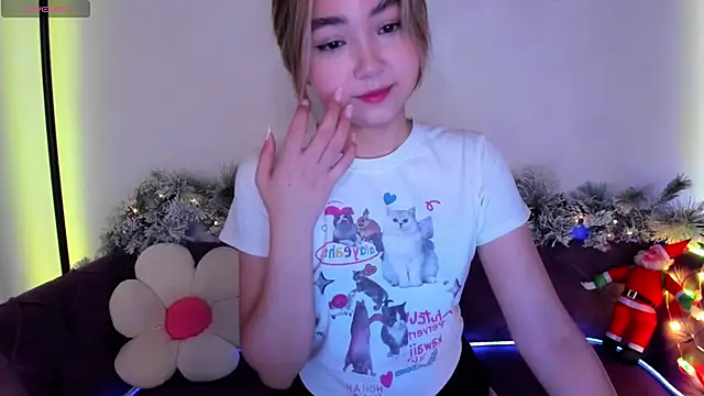 Fluffy Rose online show from 12.21.24