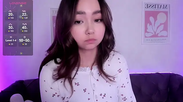 Fluffy Rose online show from 02.25.25