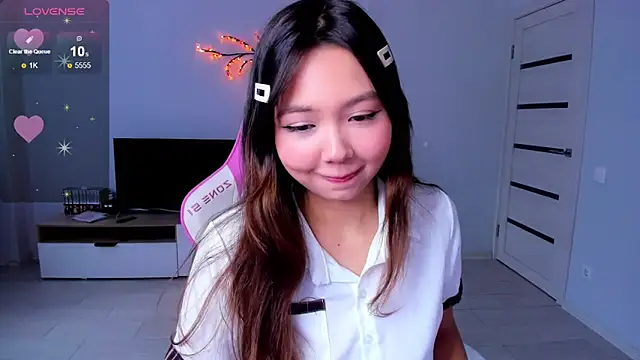 Fluffy Rose online show from 10.08.25