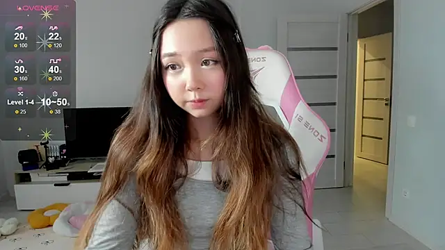 Fluffy Rose online show from 05.31.26