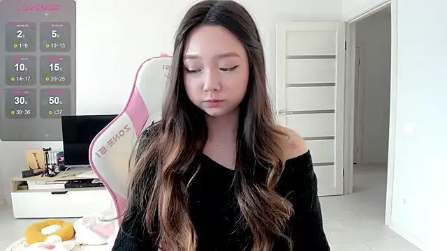 Fluffy Rose online show from 06.02.26