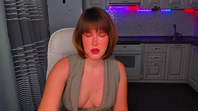 Snapshot of mirrorofsoul chatting on 12.24.24 mirrorofsoul online show from 12.24.24