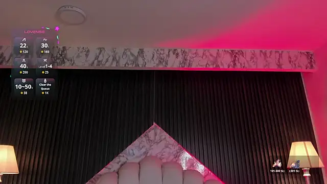 MeganDraco  online show from 11.04.25