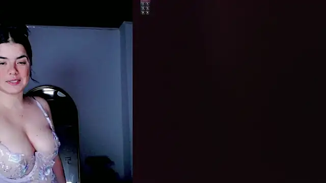Snapshot of Tamaraa_wet chatting on 07.04.26 Tamaraa wet online show from 07.04.26