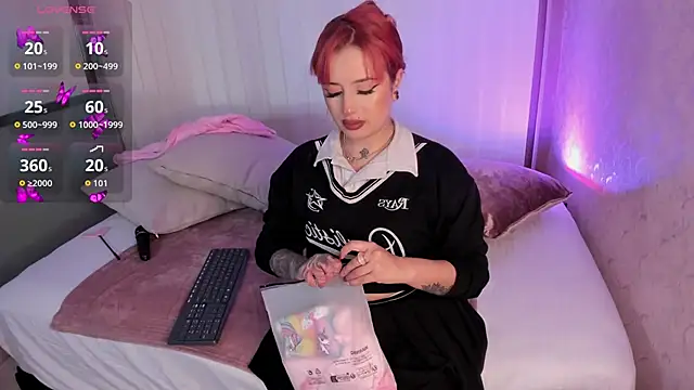 Paiige peach online show from 05.27.26