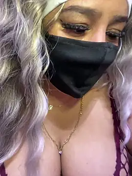 Snapshot of mari_layali chatting on 12.03.24 mari layali online show from 12.03.24