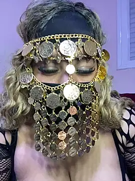 Snapshot of mari_layali chatting on 12.30.24 mari layali online show from 12.30.24