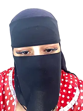 Snapshot of mari_layali chatting on 11.27.25 mari layali online show from 11.27.25