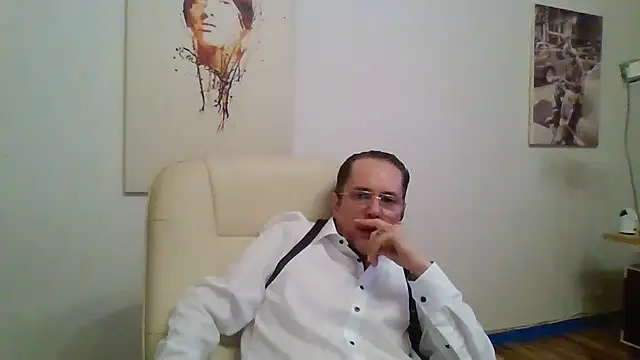 Snapshot of Minm666 chatting on 02.02.25 Minm666 online show from 02.02.25