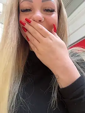 Highschoolpussy online show from 11.17.25