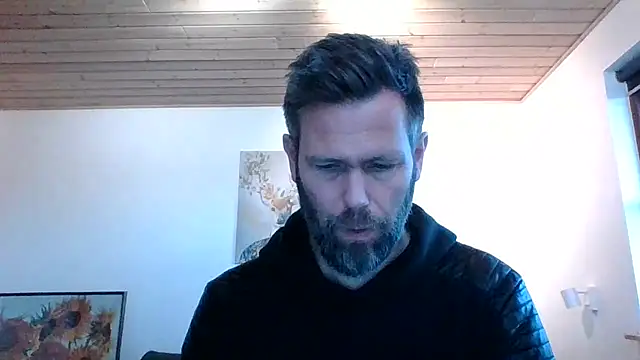 Snapshot of Gotta1 chatting on 12.20.24 Gotta1 online show from 12.20.24