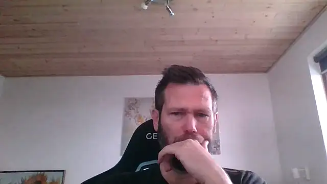 Snapshot of Gotta1 chatting on 01.04.25 Gotta1 online show from 01.04.25