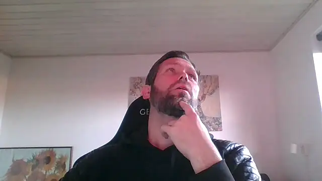 Snapshot of Gotta1 chatting on 02.26.25 Gotta1 online show from 02.26.25