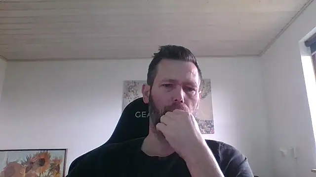 Snapshot of Gotta1 chatting on 03.09.25 Gotta1 online show from 03.09.25