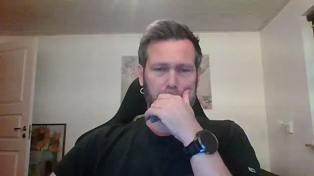 Snapshot of Gotta1 chatting on 10.27.25 Gotta1 online show from 10.27.25