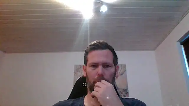 Snapshot of Gotta1 chatting on 11.17.25 Gotta1 online show from 11.17.25