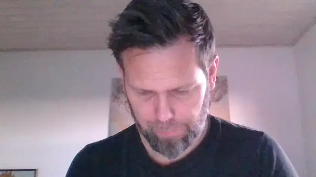 Snapshot of Gotta1 chatting on 11.23.25 Gotta1 online show from 11.23.25