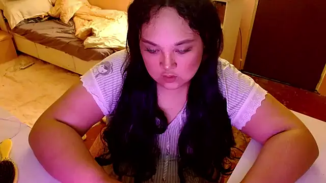 GiannaLopezSmith online show from 09.29.25