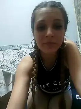 Snapshot of Amira_17 chatting on 12.19.24 Amira 17 online show from 12.19.24