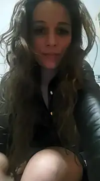 Snapshot of Amira_17 chatting on 01.12.25 Amira 17 online show from 01.12.25