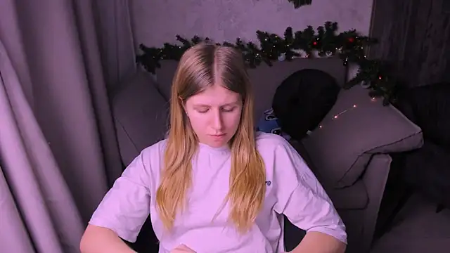 kirraa  online show from 12.13.24